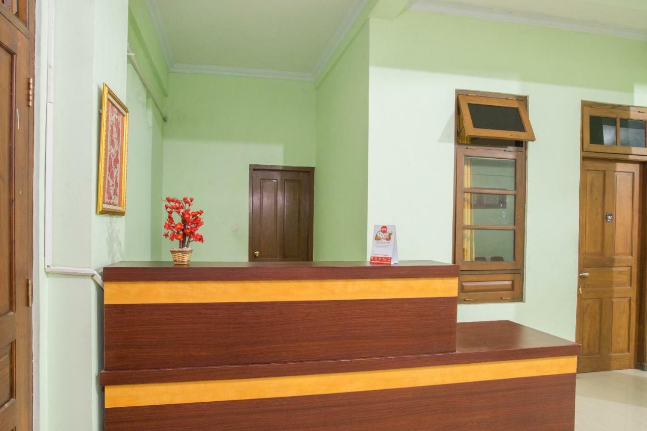 Oyo 1419 Rhona Guest House Syariah Yogyakarta Exterior foto